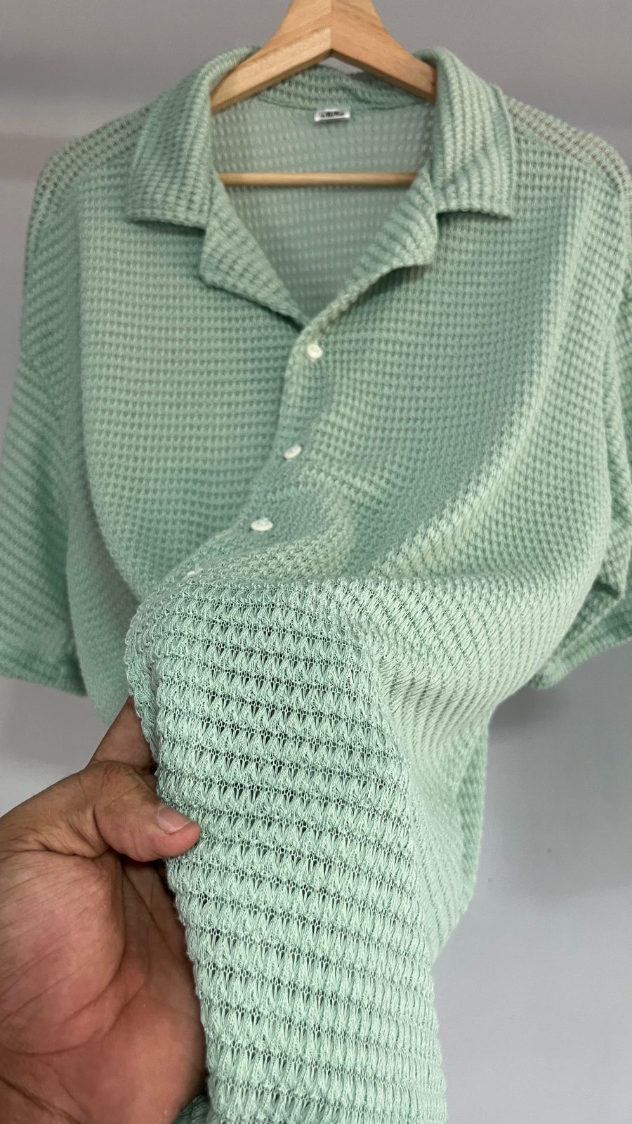 Camisa Solapa Verde Menta Regular Fit Tejida Crochet